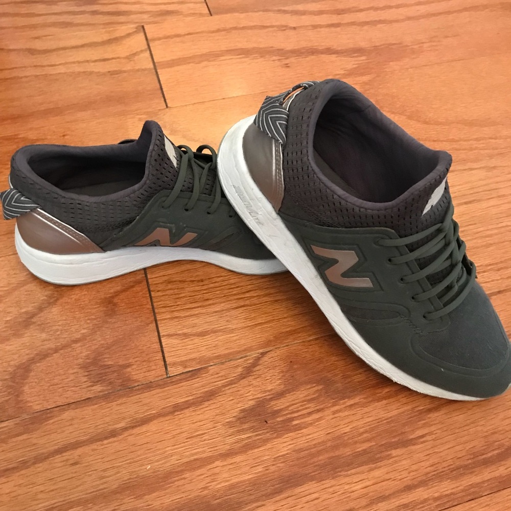 Gently worn New Balance tennis shoes